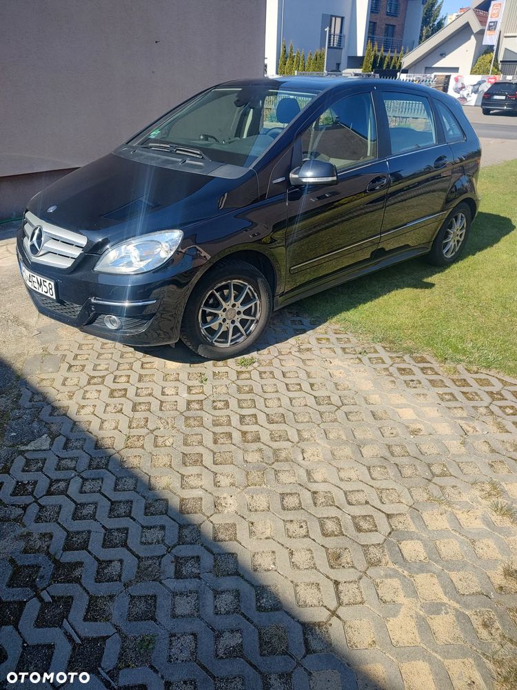 Mercedes-Benz Klasa B 180 - 2