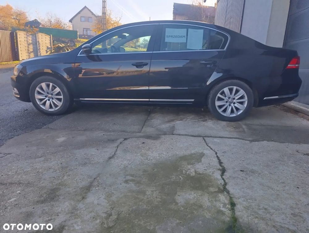 Volkswagen Passat - 4