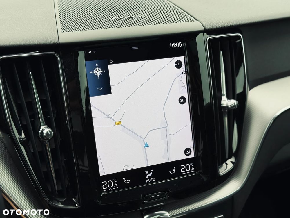 Volvo XC 60 B4 D AWD Ultimate Dark - 29