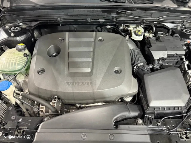 Volvo XC 40 2.0 D3 Momentum Plus - 40