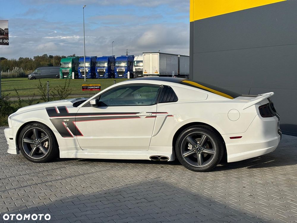 Ford Mustang 5.0 V8 GT - 5