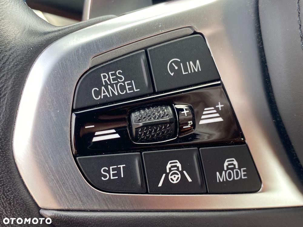 BMW M3 Competition xDrive sport - 22