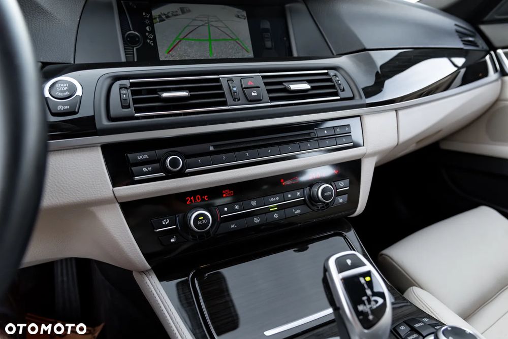 BMW Seria 5 530d xDrive Sport-Aut - 39