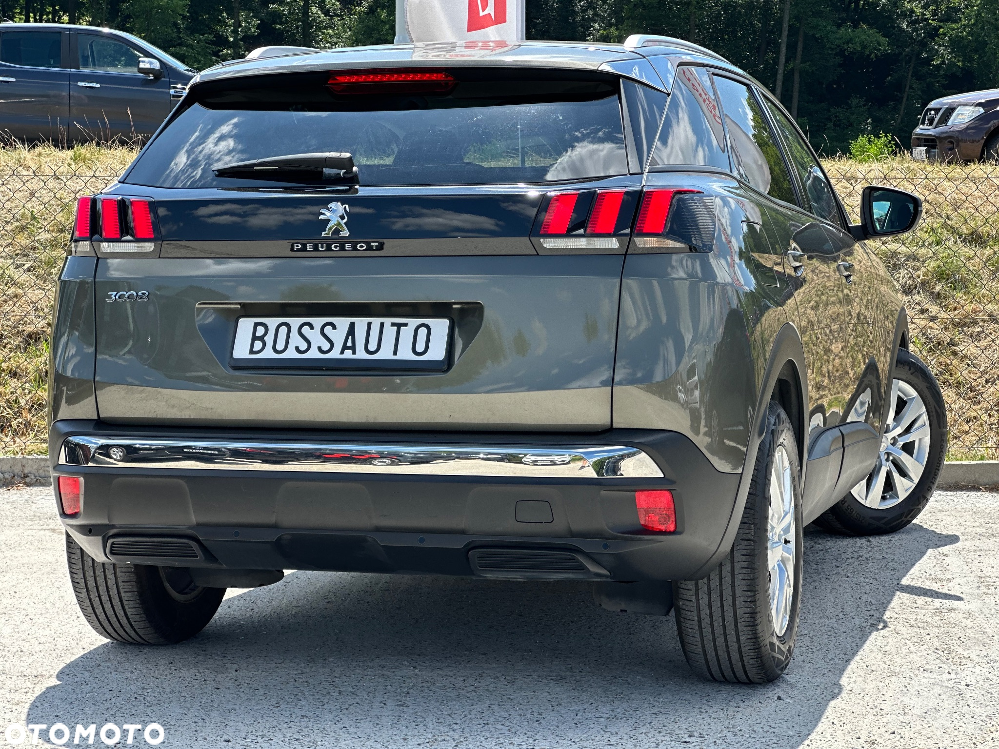 Peugeot 3008 1.6 BlueHDi Allure S&S EAT6 - 7