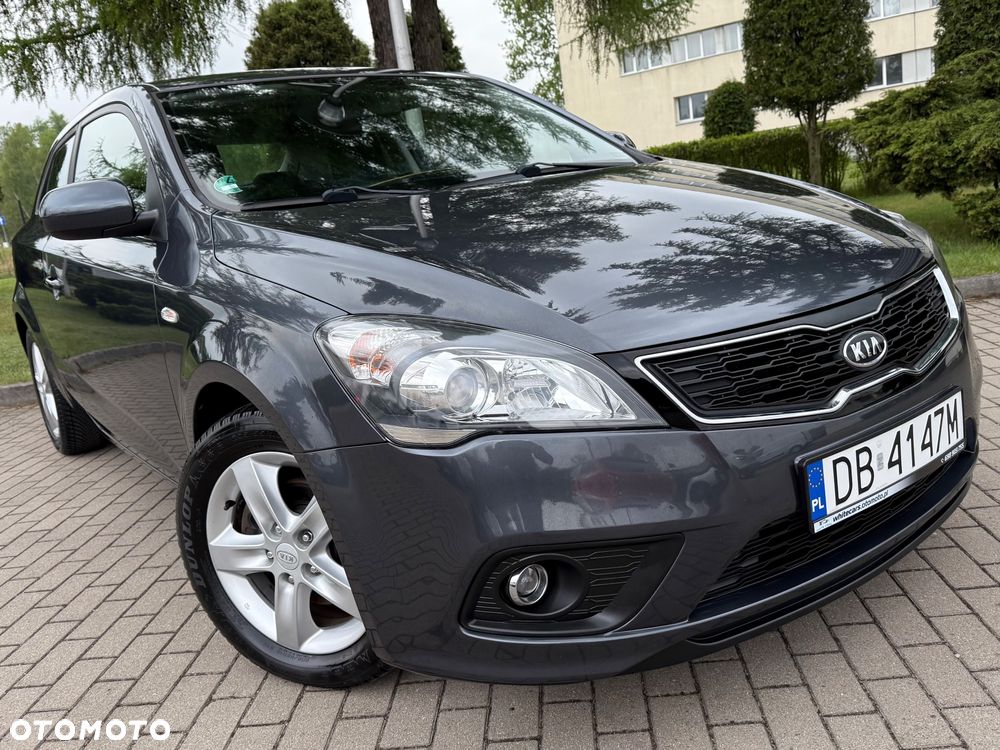 Kia Ceed 1.4 CVVT Dream Team Edition - 20