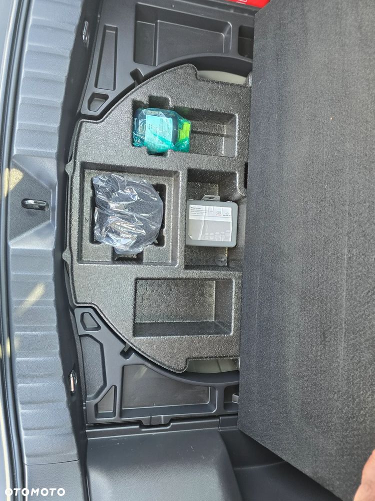 Toyota Corolla Cross 2.0 Hybrid Comfort - 29