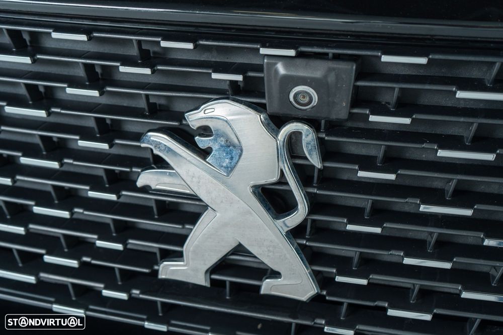 Peugeot 3008 1.2 PureTech Allure EAT8 - 29
