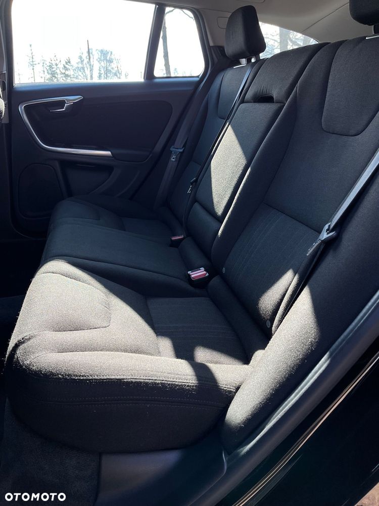 Volvo V60 D4 Geartronic - 28