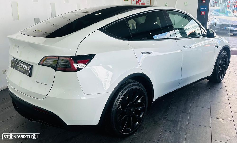 Tesla Model Y Long Range Dual Motor AWD - 5