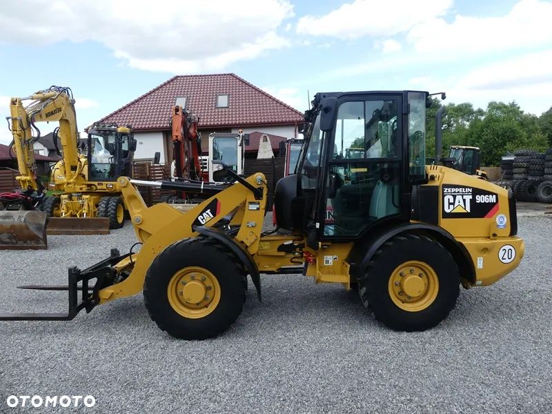 Caterpillar CAT 906M / 2017R / Centralne smarowanie / - 1