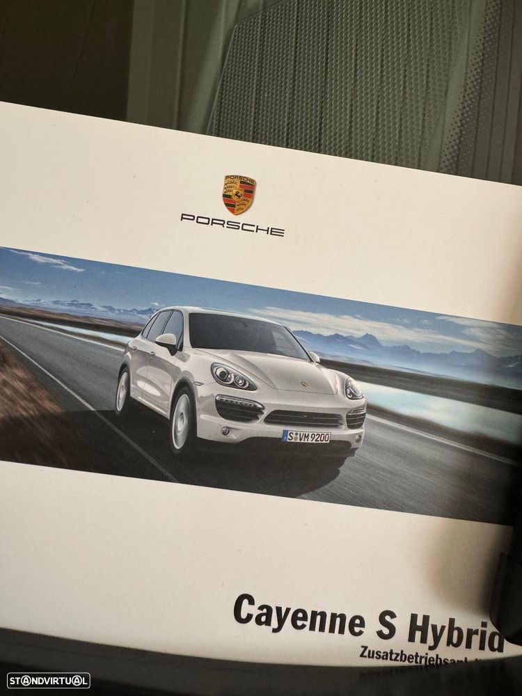 Porsche Cayenne S - 16