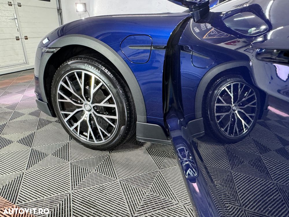 Porsche Taycan - 3