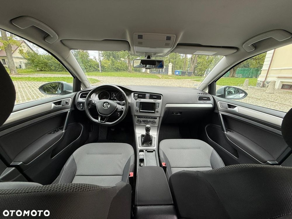 Volkswagen Golf - 5