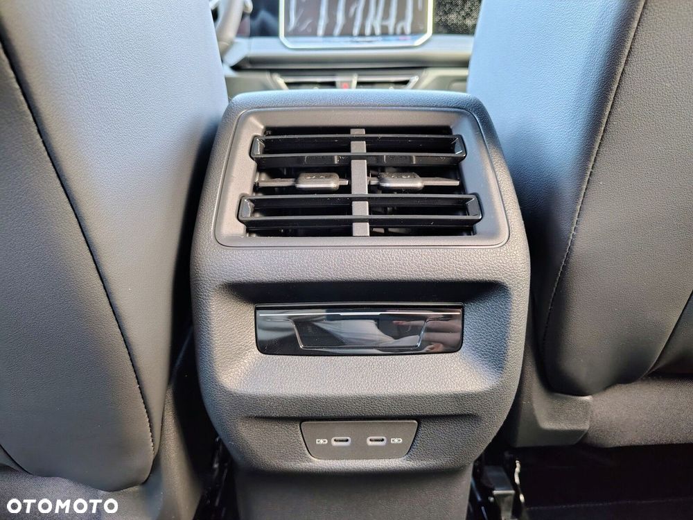 Volkswagen Tiguan - 27