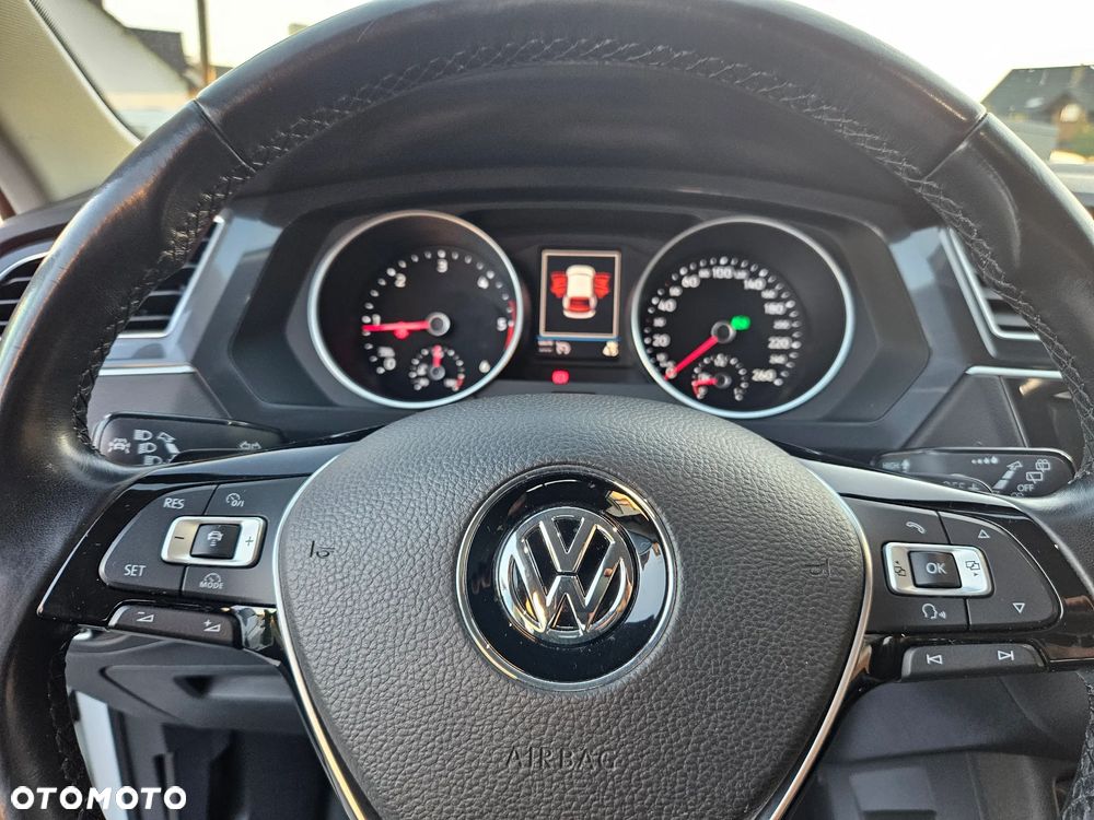 Volkswagen Tiguan - 26