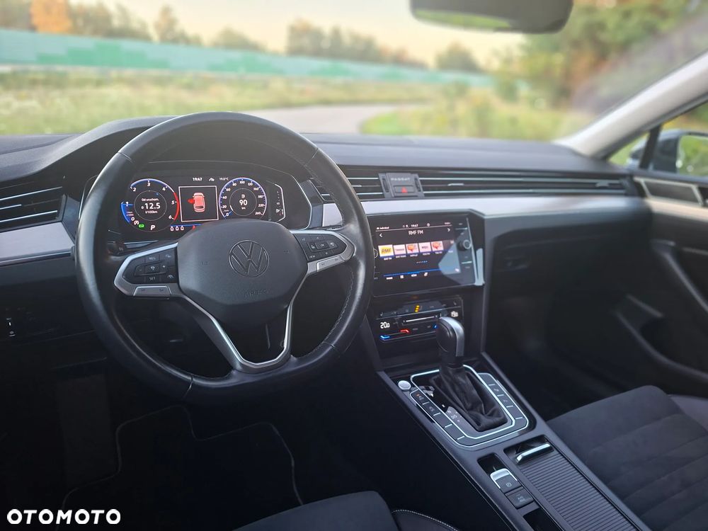Volkswagen Passat 2.0 TDI Elegance DSG - 29