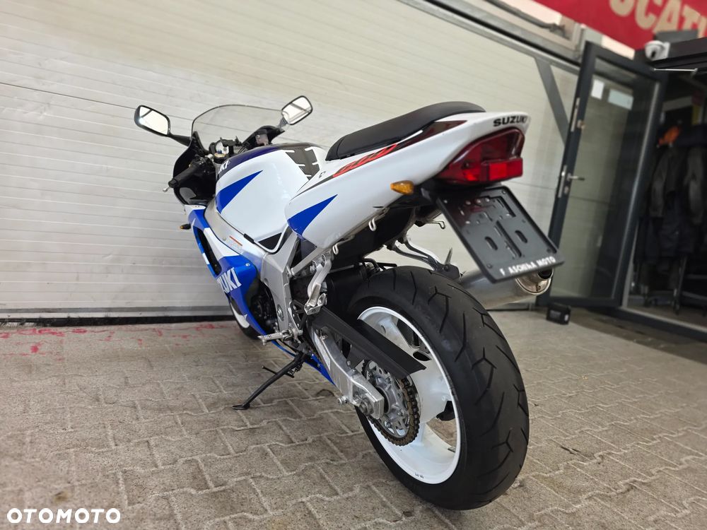 Suzuki GSX-R - 24