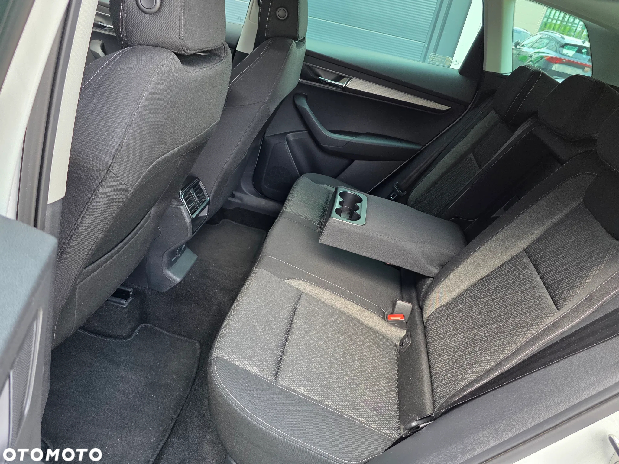 Skoda Karoq 1.5 TSI ACT 4x2 Style DSG - 12