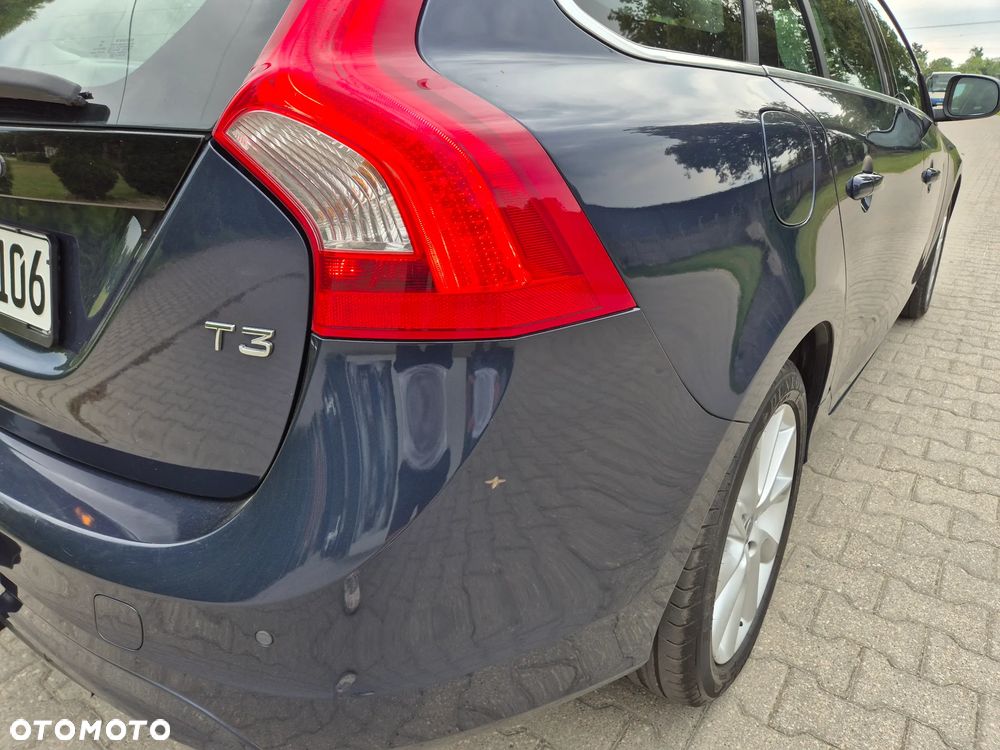 Volvo V60 T3 Base - 13