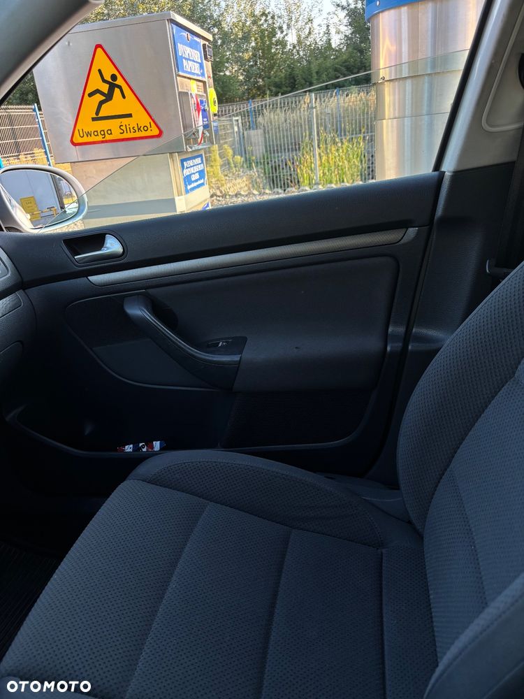 Volkswagen Golf 1.6 DSG Comfortline - 9