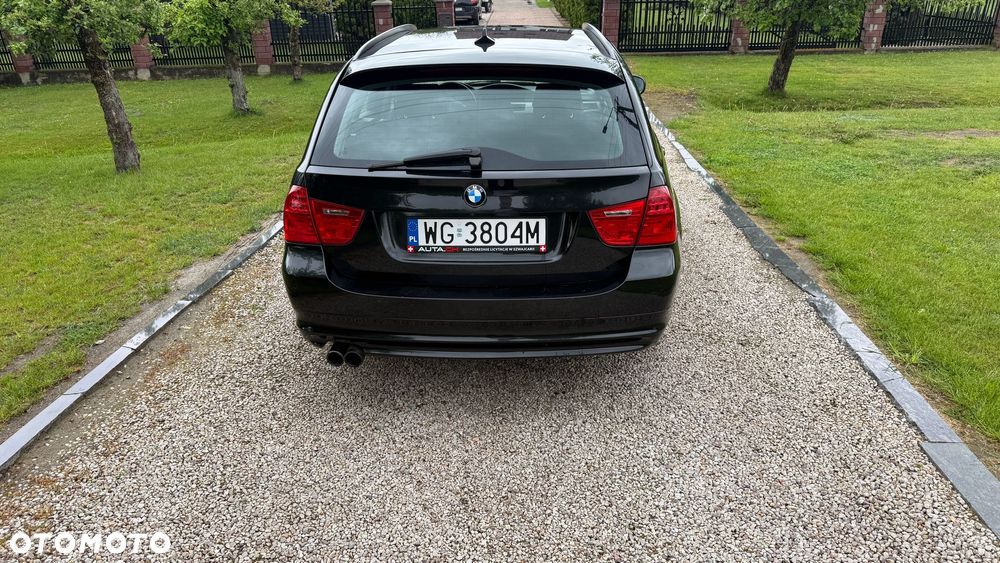 BMW Seria 3 325i xDrive Edition Exclusive - 3