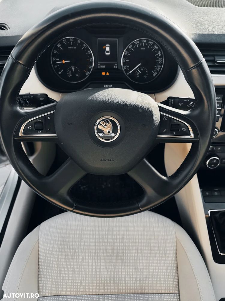 Skoda Octavia 2.0 TDI AMBITION - 5