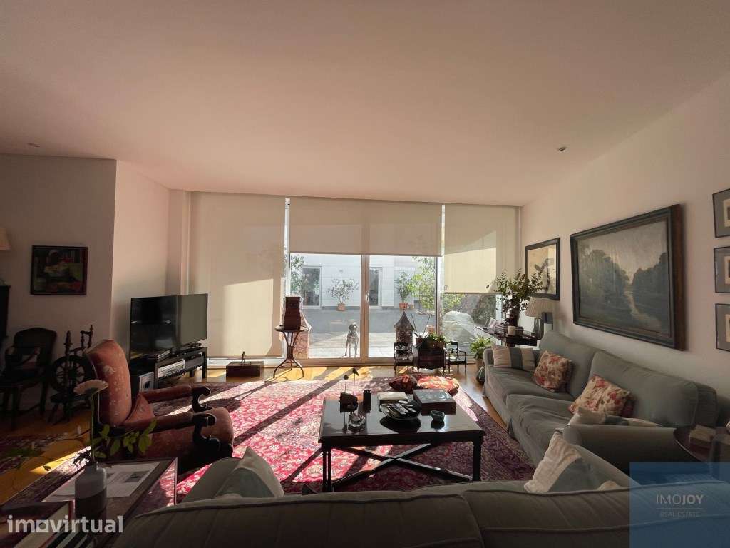 Apartamento T3 com Terraço na Cruz Quebrada - Grande imagem: 3/43