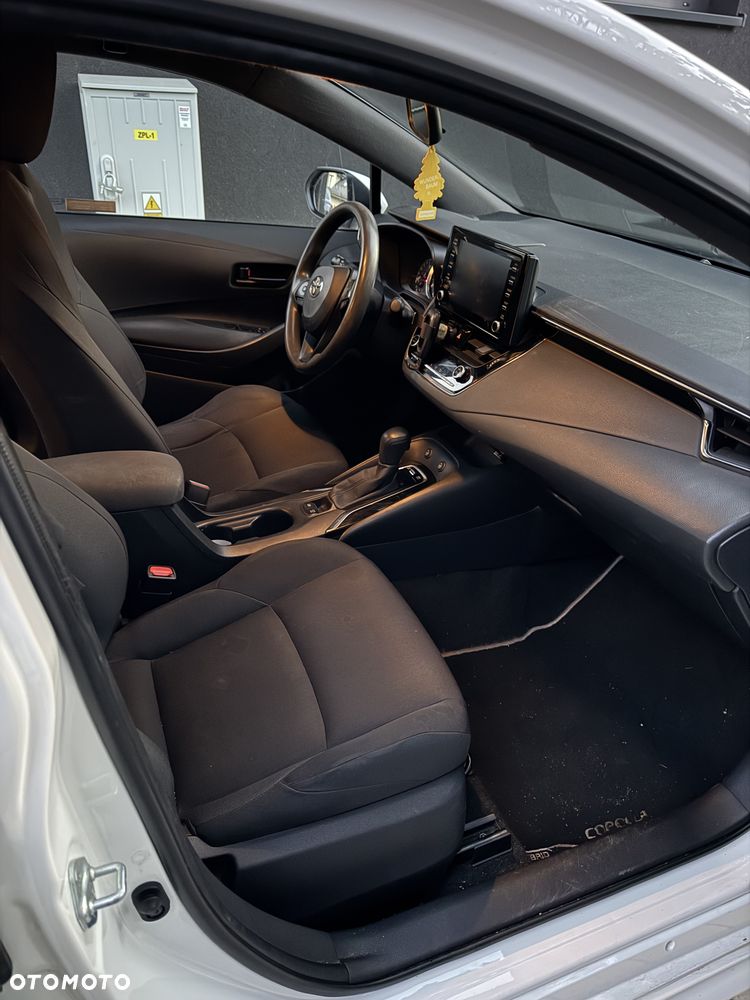 Toyota Corolla - 10