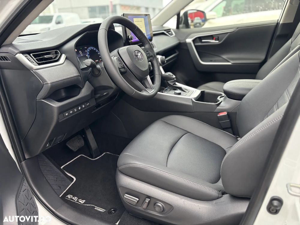 Toyota RAV4 - 9