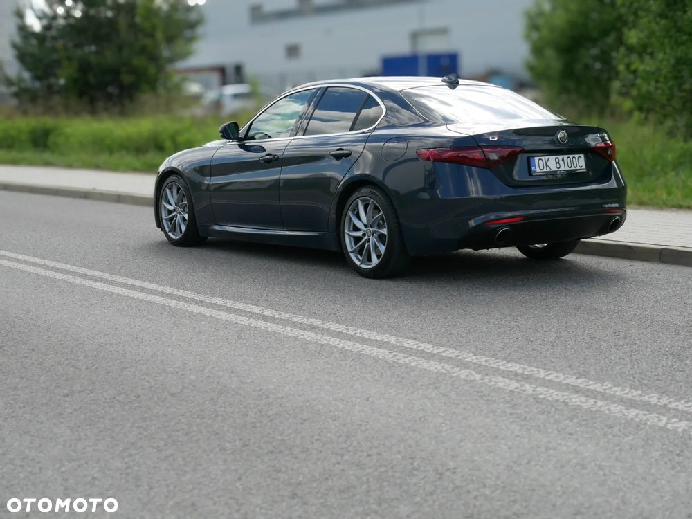 Alfa Romeo Giulia 2.0 Turbo 16V AT8 Veloce - 9