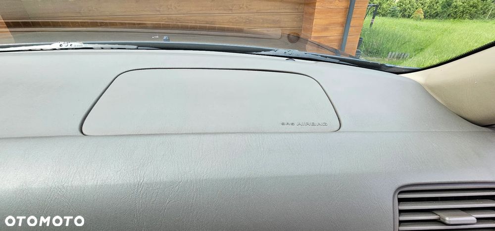 Lexus LS - 24