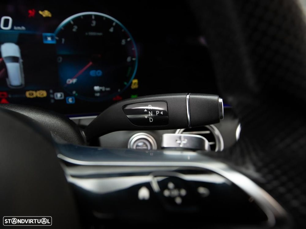 Mercedes-Benz E 300 de AMG Line - 21