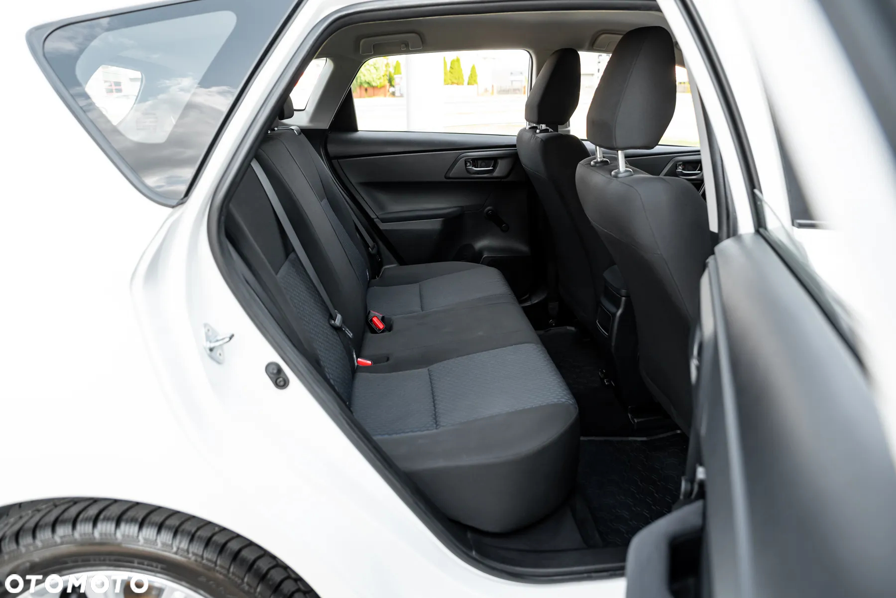 Toyota Auris 1.33 Dual-VVT-i Comfort - 23