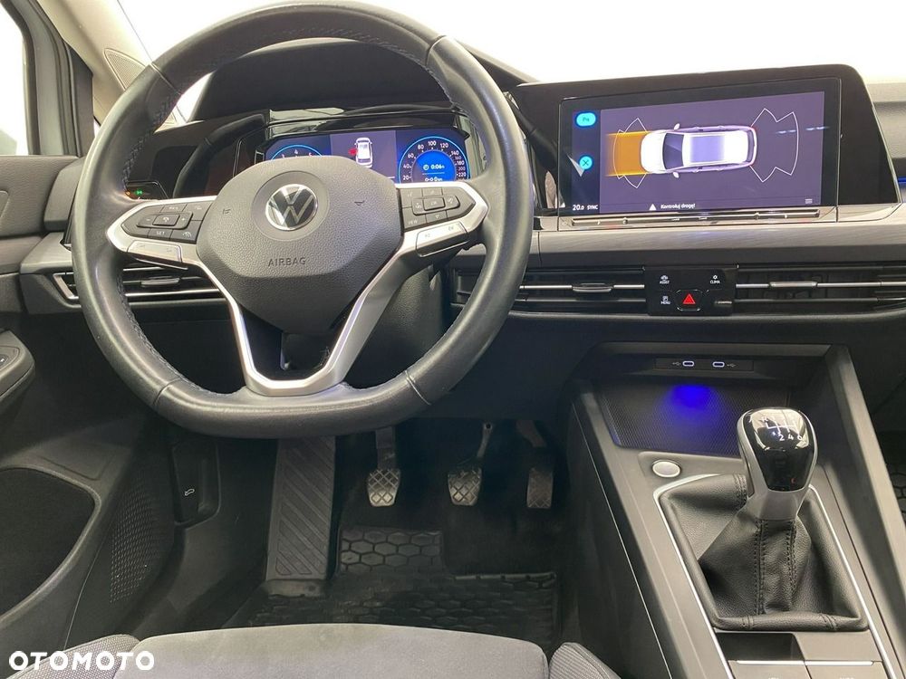 Volkswagen Golf - 10