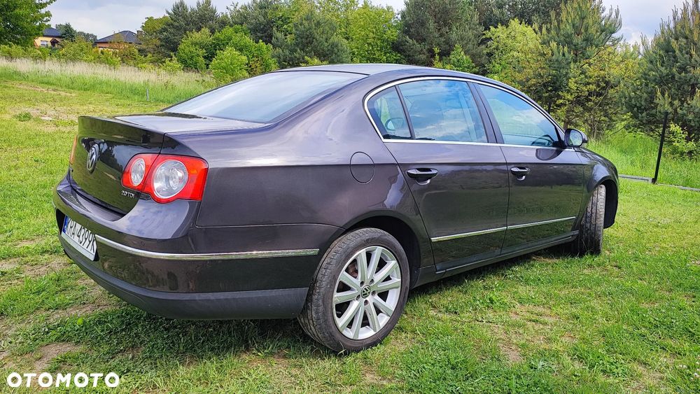 Volkswagen Passat 2.0 TDI DPF Highline DSG - 4