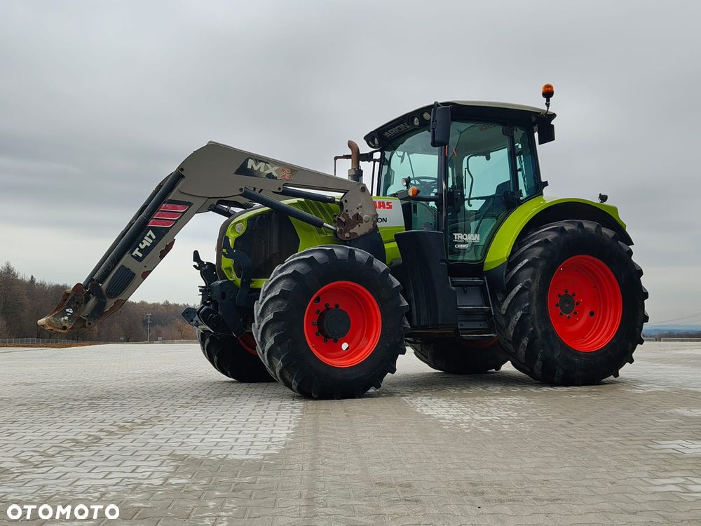 Claas ARION 640 - 9