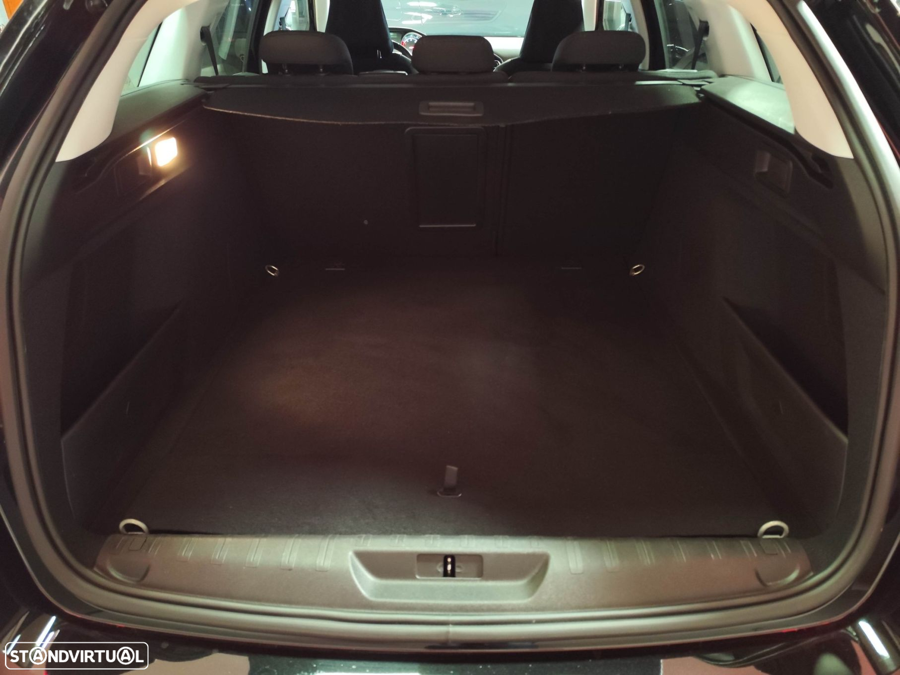 Peugeot 308 SW 1.5 BlueHDi Allure - 28