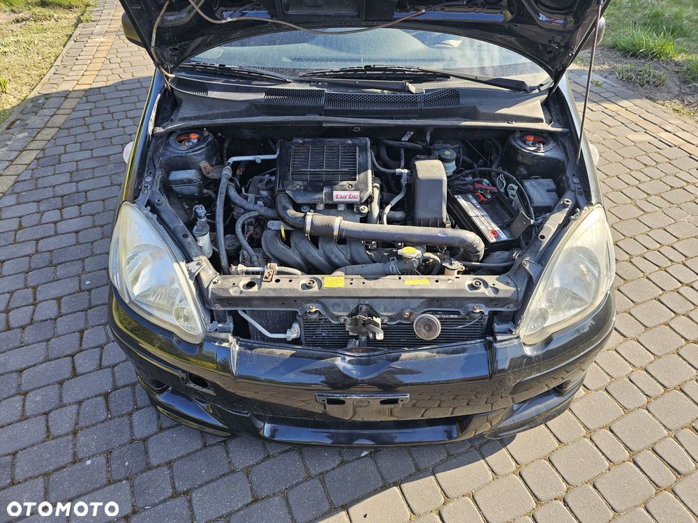 Toyota Yaris - 4
