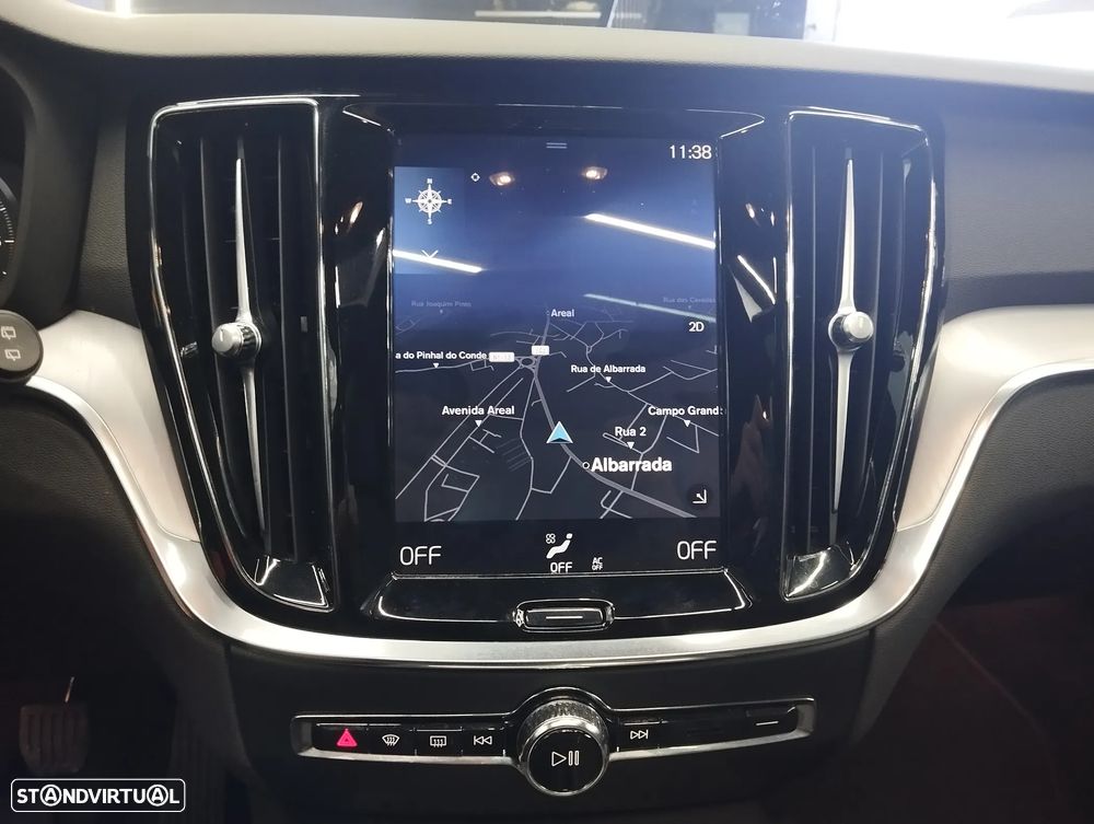 Volvo V60 2.0 D4 Momentum Plus - 28