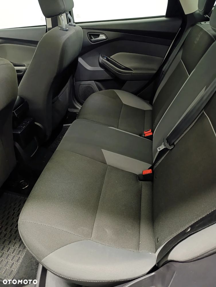 Ford Focus 1.6 Trend - 13