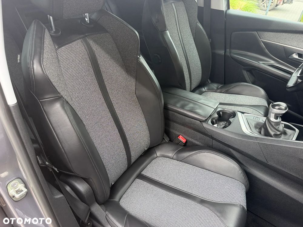Peugeot 3008 - 18