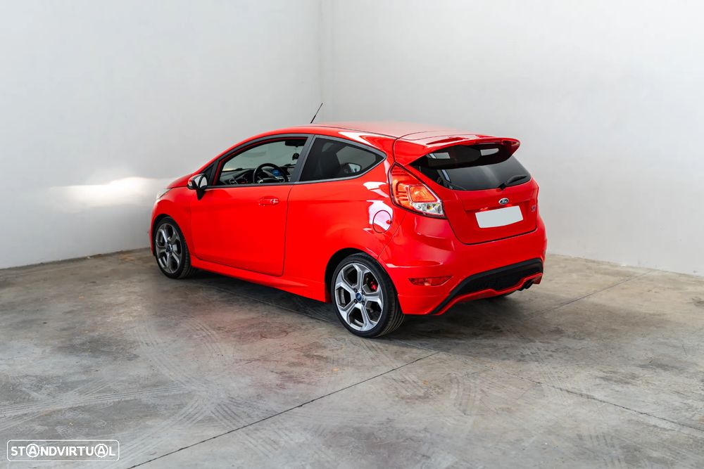Ford Fiesta 1.6 EcoBoost c/ Pack Pele Desportiva ST - 42
