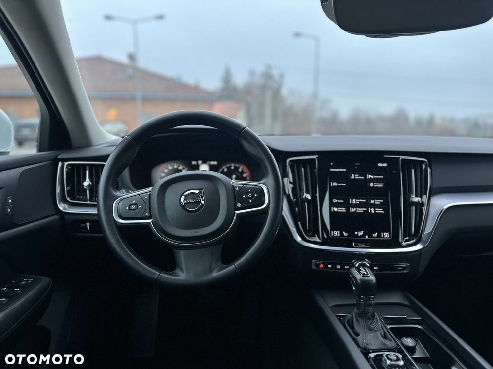 Volvo V60 T4 Geartronic Momentum Pro - 11