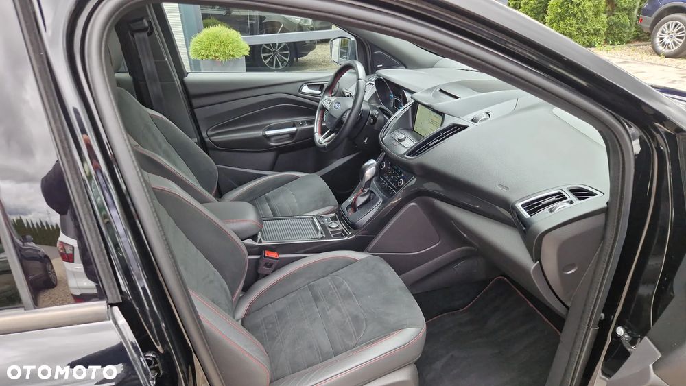 Ford Kuga 2.0 TDCi 4x4 ST-Line - 11