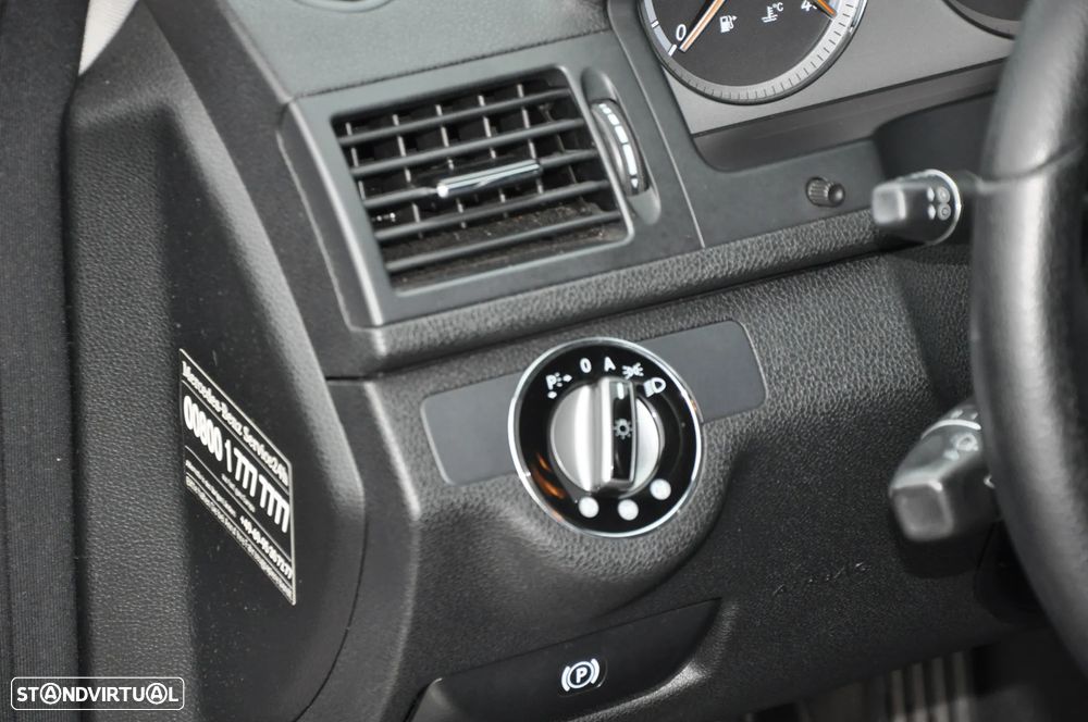 Mercedes-Benz C 220 Station CDI DPF Auto Avantgarde - 40