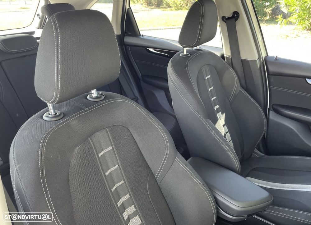 BMW 216 Active Tourer d Line Sport - 38