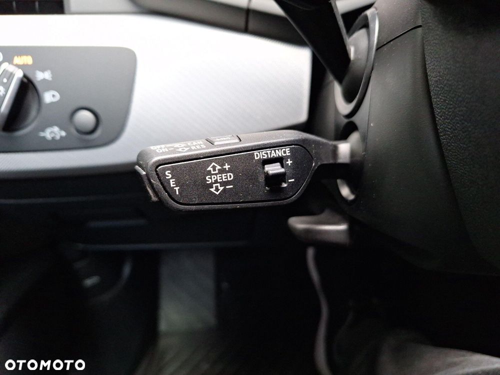 Audi A4 Limousine - 16