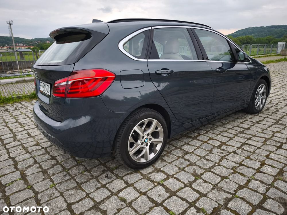 BMW Seria 2 218d xDrive - 9