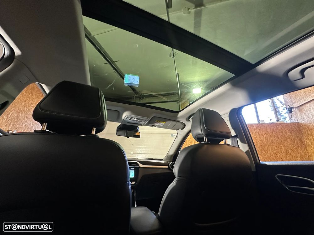 MG ZS EV Luxury - 16