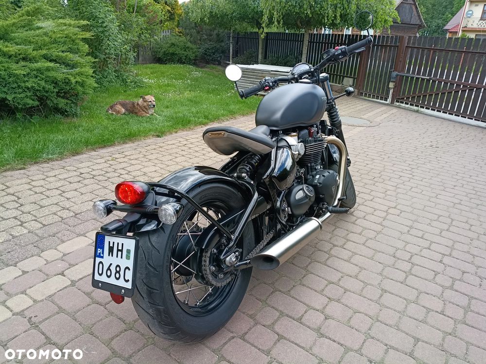Triumph Bonneville Bobber - 11